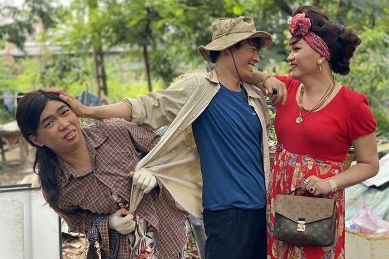 Bội thực giả gái trong hài kịch Việt